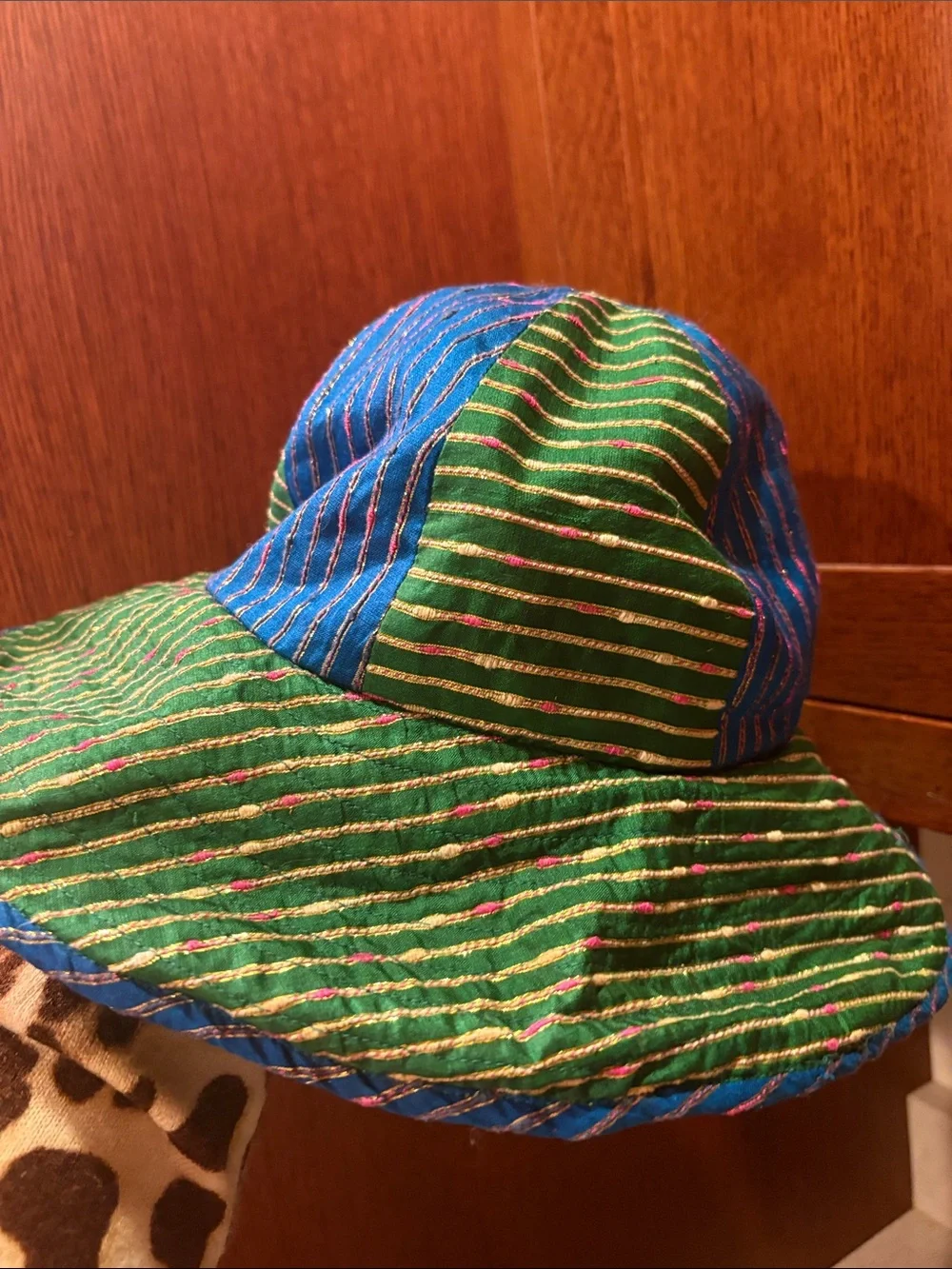 RARE ERIC JAVITS  Sun Hat Blue Green Gold Pink Wired Brim 14”/8” Head di VINTAGE - Picture 7 of 7